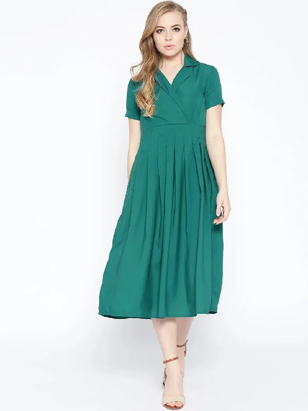 Box Pleated Midi Dress with collar in Forest Green